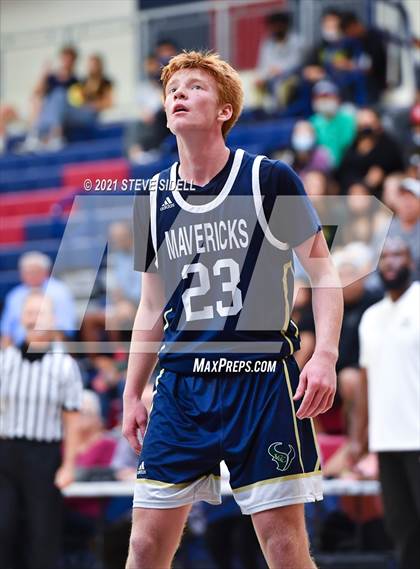 Thumbnail 1 in Mater Dei Catholic vs. La Costa Canyon (CIF San Diego Section D1 Semifinal) photogallery.