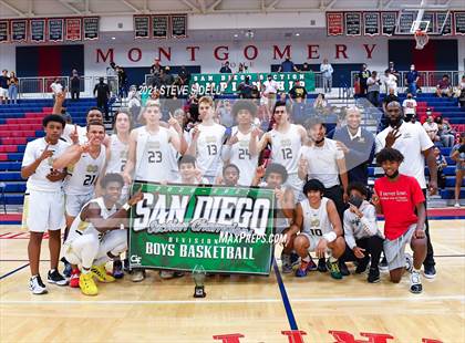 Thumbnail 2 in Mater Dei Catholic vs. La Costa Canyon (CIF San Diego Section D1 Semifinal) photogallery.