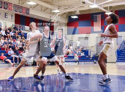 Thumbnail 2 in Mater Dei Catholic vs. La Costa Canyon (CIF San Diego Section D1 Semifinal) photogallery.