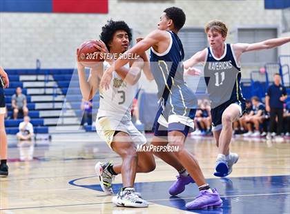 Thumbnail 3 in Mater Dei Catholic vs. La Costa Canyon (CIF San Diego Section D1 Semifinal) photogallery.