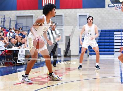 Thumbnail 2 in Mater Dei Catholic vs. La Costa Canyon (CIF San Diego Section D1 Semifinal) photogallery.