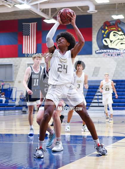 Thumbnail 2 in Mater Dei Catholic vs. La Costa Canyon (CIF San Diego Section D1 Semifinal) photogallery.