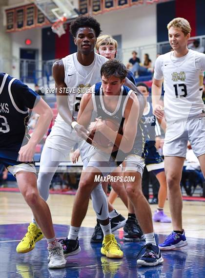 Thumbnail 3 in Mater Dei Catholic vs. La Costa Canyon (CIF San Diego Section D1 Semifinal) photogallery.