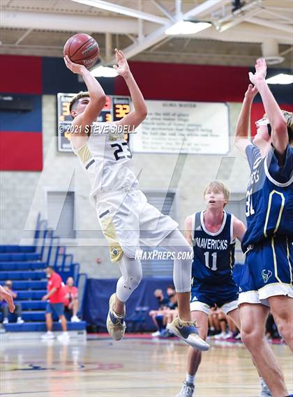 Thumbnail 3 in Mater Dei Catholic vs. La Costa Canyon (CIF San Diego Section D1 Semifinal) photogallery.