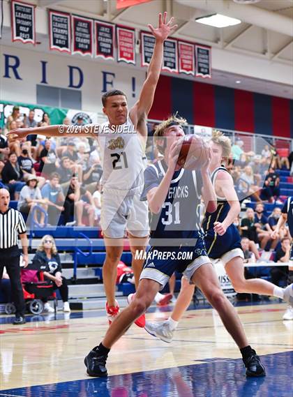 Thumbnail 3 in Mater Dei Catholic vs. La Costa Canyon (CIF San Diego Section D1 Semifinal) photogallery.