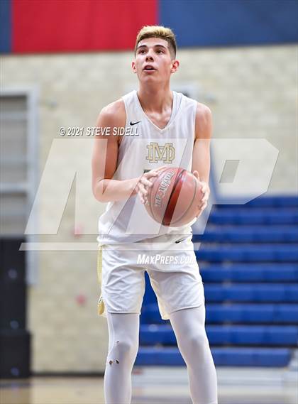 Thumbnail 1 in Mater Dei Catholic vs. La Costa Canyon (CIF San Diego Section D1 Semifinal) photogallery.