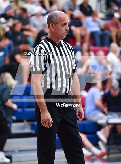 Thumbnail 3 in Mater Dei Catholic vs. La Costa Canyon (CIF San Diego Section D1 Semifinal) photogallery.