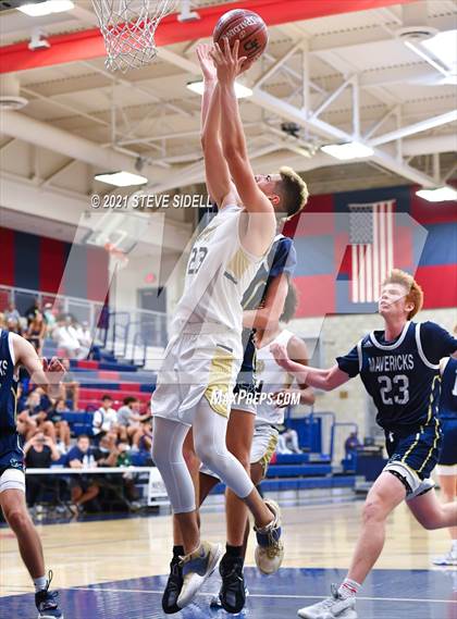 Thumbnail 1 in Mater Dei Catholic vs. La Costa Canyon (CIF San Diego Section D1 Semifinal) photogallery.