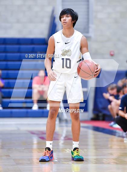 Thumbnail 1 in Mater Dei Catholic vs. La Costa Canyon (CIF San Diego Section D1 Semifinal) photogallery.