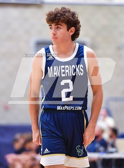 Thumbnail 2 in Mater Dei Catholic vs. La Costa Canyon (CIF San Diego Section D1 Semifinal) photogallery.