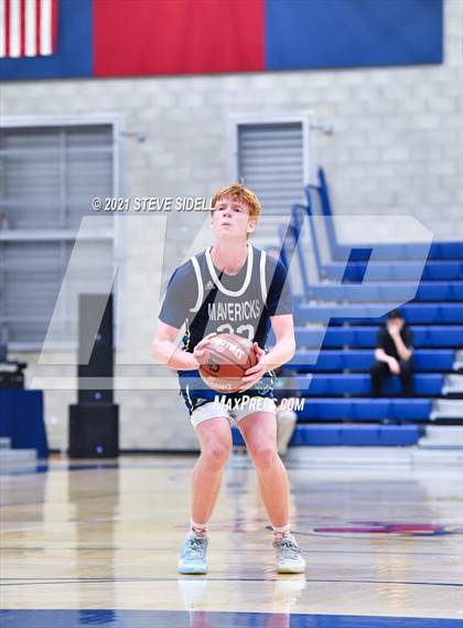 Thumbnail 3 in Mater Dei Catholic vs. La Costa Canyon (CIF San Diego Section D1 Semifinal) photogallery.