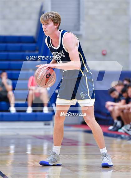 Thumbnail 3 in Mater Dei Catholic vs. La Costa Canyon (CIF San Diego Section D1 Semifinal) photogallery.