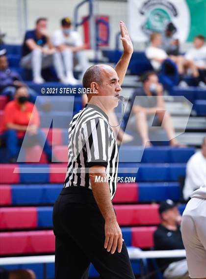Thumbnail 1 in Mater Dei Catholic vs. La Costa Canyon (CIF San Diego Section D1 Semifinal) photogallery.