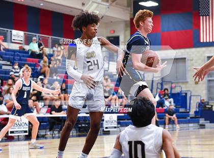Thumbnail 1 in Mater Dei Catholic vs. La Costa Canyon (CIF San Diego Section D1 Semifinal) photogallery.