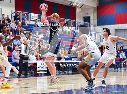 Thumbnail 3 in Mater Dei Catholic vs. La Costa Canyon (CIF San Diego Section D1 Semifinal) photogallery.