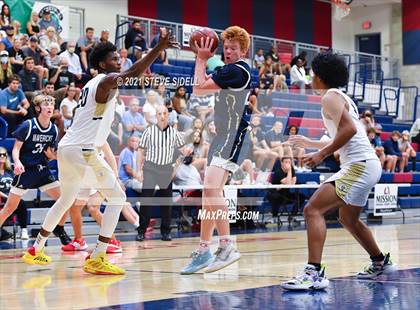 Thumbnail 1 in Mater Dei Catholic vs. La Costa Canyon (CIF San Diego Section D1 Semifinal) photogallery.