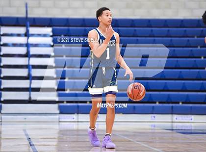 Thumbnail 3 in Mater Dei Catholic vs. La Costa Canyon (CIF San Diego Section D1 Semifinal) photogallery.