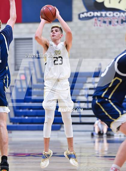 Thumbnail 2 in Mater Dei Catholic vs. La Costa Canyon (CIF San Diego Section D1 Semifinal) photogallery.