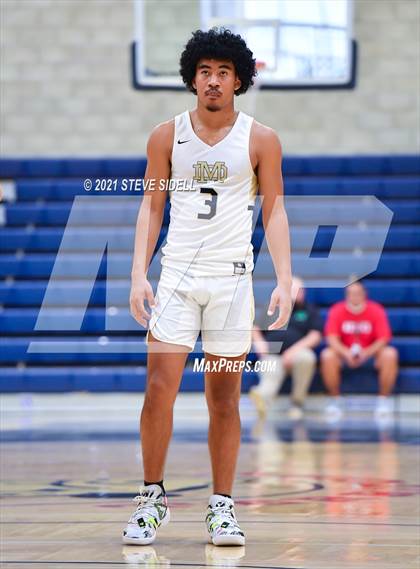 Thumbnail 2 in Mater Dei Catholic vs. La Costa Canyon (CIF San Diego Section D1 Semifinal) photogallery.