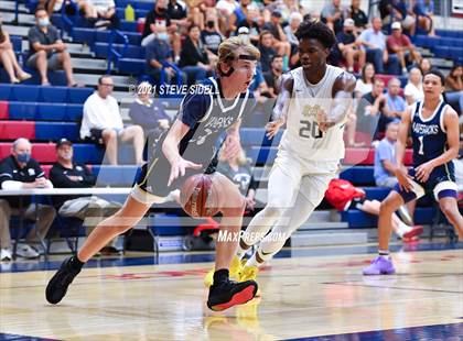 Thumbnail 1 in Mater Dei Catholic vs. La Costa Canyon (CIF San Diego Section D1 Semifinal) photogallery.