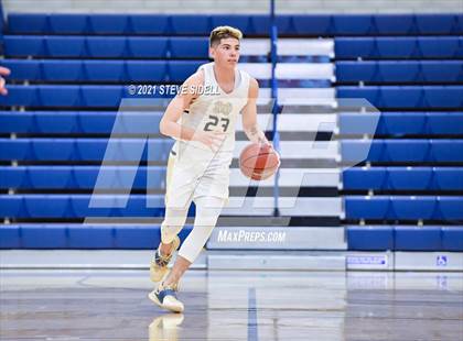 Thumbnail 2 in Mater Dei Catholic vs. La Costa Canyon (CIF San Diego Section D1 Semifinal) photogallery.