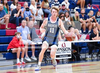 Thumbnail 2 in Mater Dei Catholic vs. La Costa Canyon (CIF San Diego Section D1 Semifinal) photogallery.