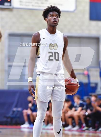 Thumbnail 1 in Mater Dei Catholic vs. La Costa Canyon (CIF San Diego Section D1 Semifinal) photogallery.