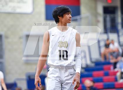 Thumbnail 2 in Mater Dei Catholic vs. La Costa Canyon (CIF San Diego Section D1 Semifinal) photogallery.