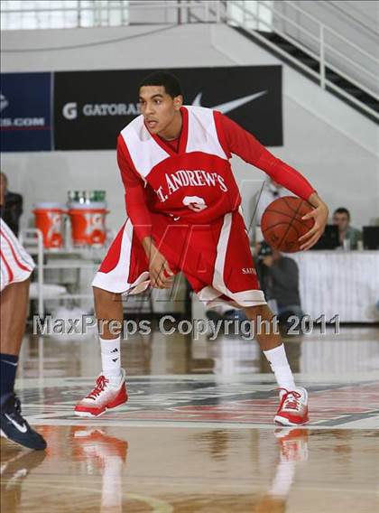 Thumbnail 2 in Findlay Prep vs. St. Andrew's (Spalding Hoophall Classic) photogallery.