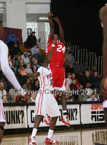 Thumbnail 3 in Findlay Prep vs. St. Andrew's (Spalding Hoophall Classic) photogallery.