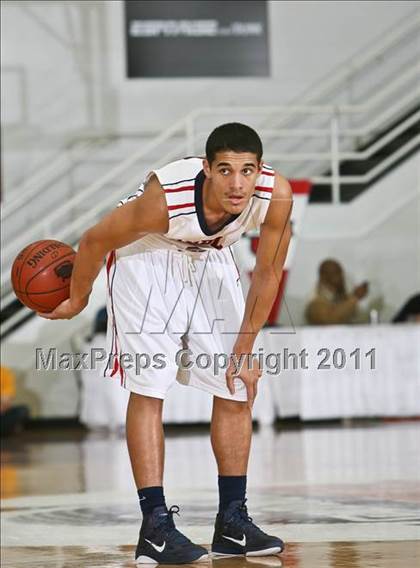 Thumbnail 3 in Findlay Prep vs. St. Andrew's (Spalding Hoophall Classic) photogallery.