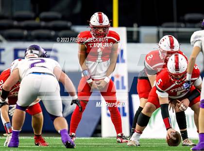 Thumbnail 1 in Benjamin @ Oglesby (UIL 1A D2 Football Final) photogallery.