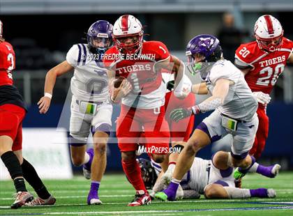 Thumbnail 1 in Benjamin @ Oglesby (UIL 1A D2 Football Final) photogallery.
