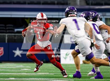 Thumbnail 3 in Benjamin @ Oglesby (UIL 1A D2 Football Final) photogallery.