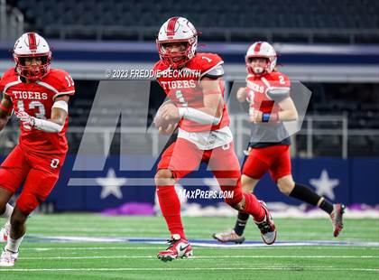 Thumbnail 3 in Benjamin @ Oglesby (UIL 1A D2 Football Final) photogallery.