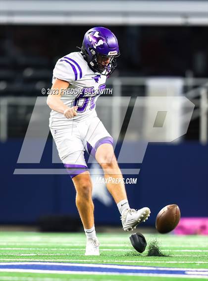 Thumbnail 2 in Benjamin @ Oglesby (UIL 1A D2 Football Final) photogallery.