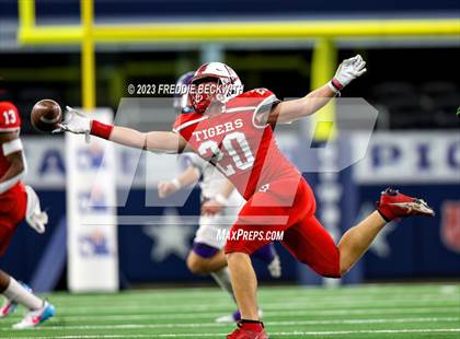 Thumbnail 1 in Benjamin @ Oglesby (UIL 1A D2 Football Final) photogallery.