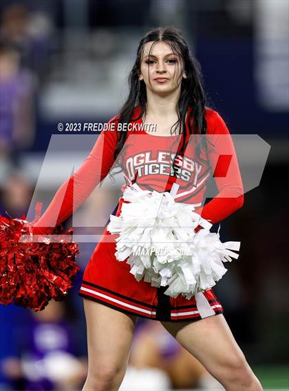 Thumbnail 1 in Benjamin @ Oglesby (UIL 1A D2 Football Final) photogallery.