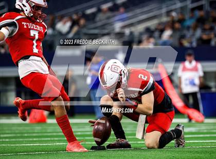 Thumbnail 1 in Benjamin @ Oglesby (UIL 1A D2 Football Final) photogallery.