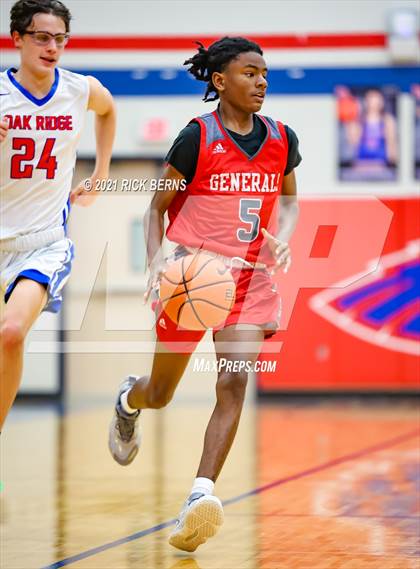 Thumbnail 3 in MacArthur @ Oak Ridge photogallery.