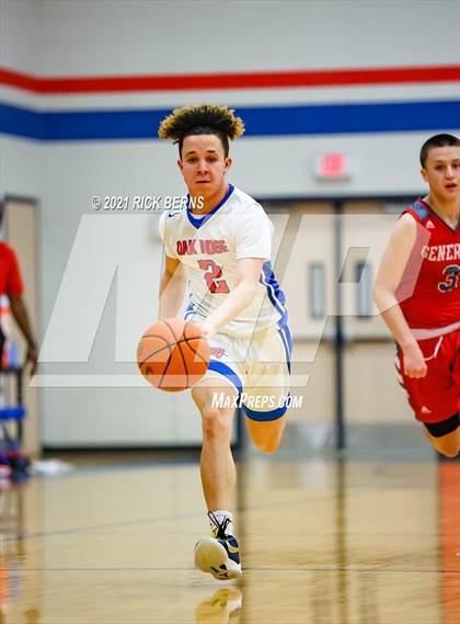 Thumbnail 1 in MacArthur @ Oak Ridge photogallery.