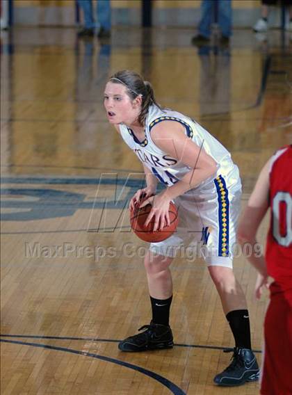 Thumbnail 1 in Muhlenberg North vs Hancock County (3rd Region Tournament) photogallery.