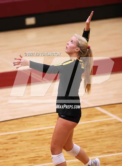 Thumbnail 1 in Sequoyah @ Lassiter photogallery.