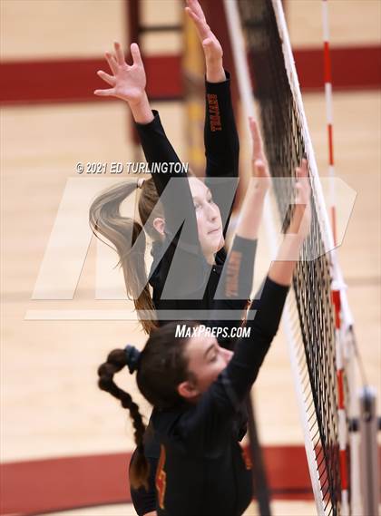 Thumbnail 2 in Sequoyah @ Lassiter photogallery.
