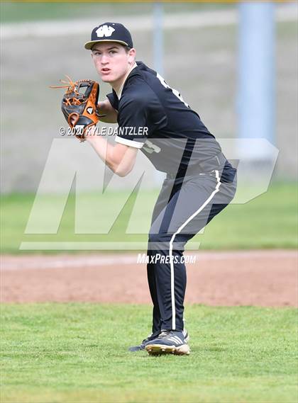 Thumbnail 1 in Whitewright vs Mt. Vernon (Blue Ridge Tournament) photogallery.