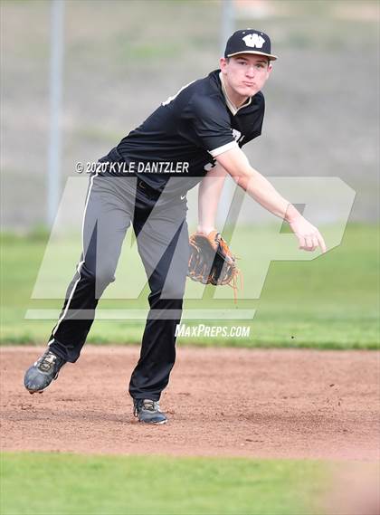 Thumbnail 3 in Whitewright vs Mt. Vernon (Blue Ridge Tournament) photogallery.