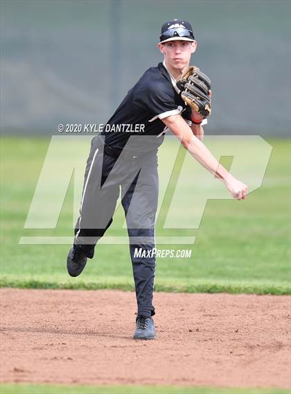 Thumbnail 3 in Whitewright vs Mt. Vernon (Blue Ridge Tournament) photogallery.