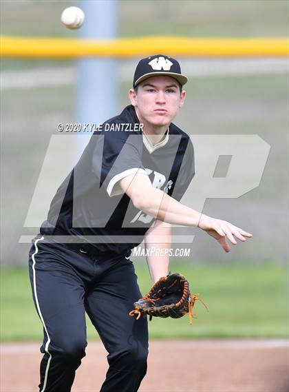 Thumbnail 3 in Whitewright vs Mt. Vernon (Blue Ridge Tournament) photogallery.