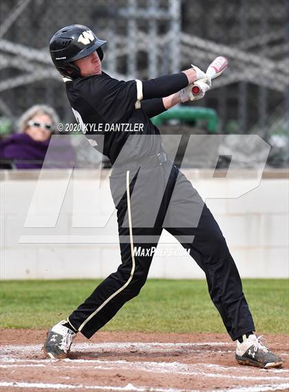 Thumbnail 2 in Whitewright vs Mt. Vernon (Blue Ridge Tournament) photogallery.