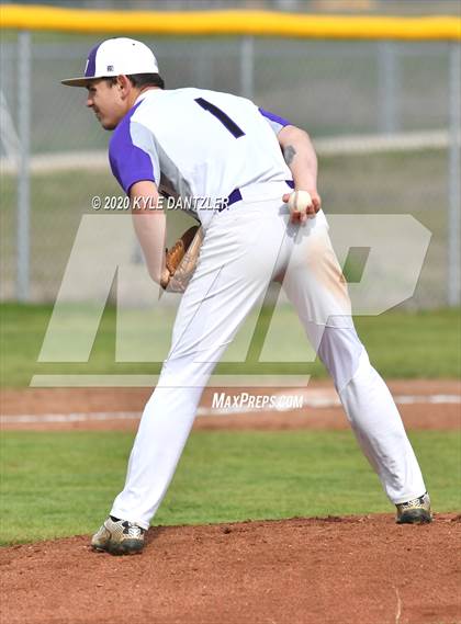 Thumbnail 2 in Whitewright vs Mt. Vernon (Blue Ridge Tournament) photogallery.